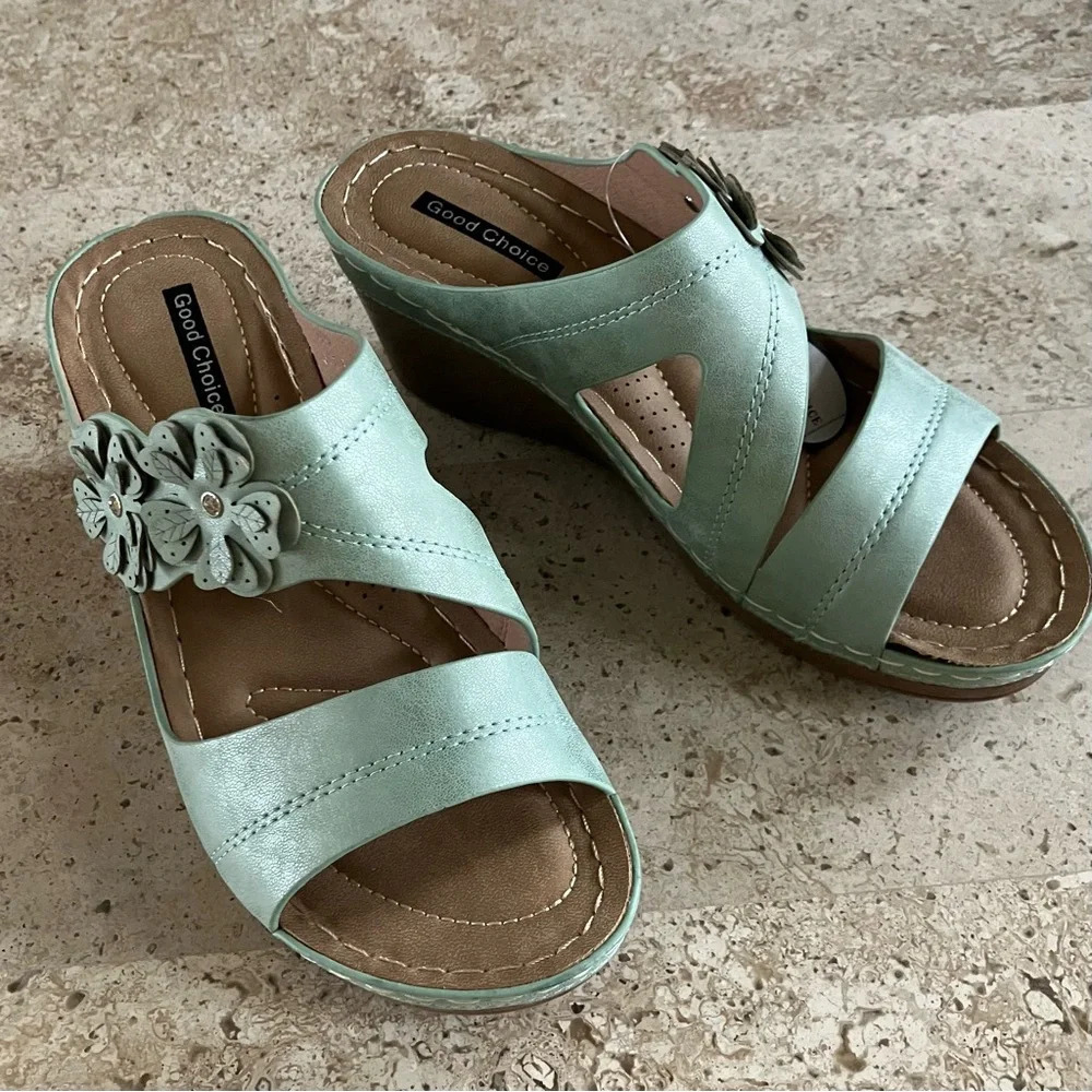 NWOB Good Choice Shoes Rita Mint Floral Faux Leather Wedge Sandals 6.5 - Picture 7 of 10